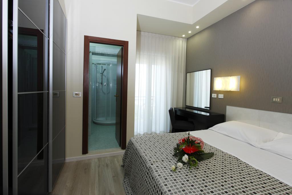 Hotel Gardenia Rimini Bagian luar foto