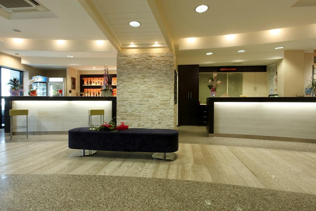 Hotel Gardenia Rimini Bagian luar foto