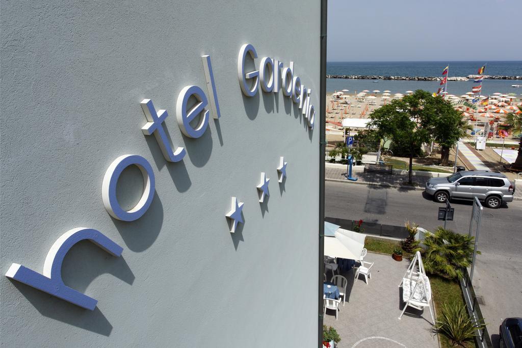 Hotel Gardenia Rimini Bagian luar foto